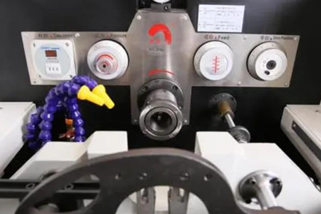 精密珩磨機(jī)加工產(chǎn)品表面刮傷原因，你可知道？