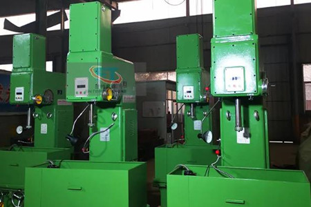 使用數(shù)控珩磨機時，需懂得維護保養(yǎng)！